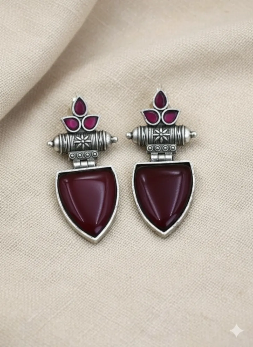 Meroon stoned Dangler Earring